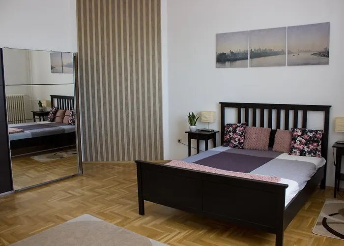 At Parliament * Budapesta