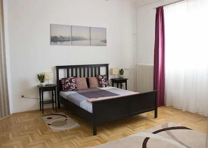 At Parliament * Budapesta