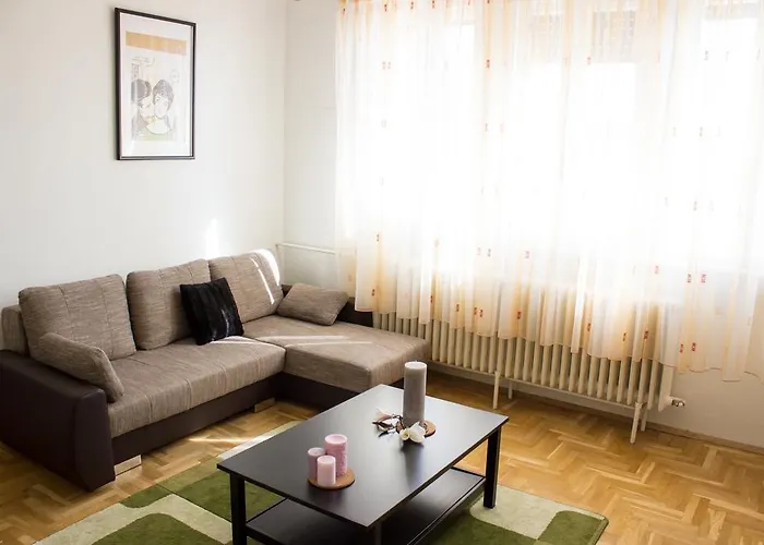 At Parliament Apartament *